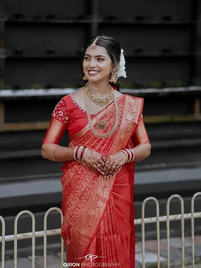 Wedding saree rolling by Jinu at your home